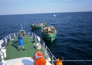 Одесские пограничники задержали рыбаков, которые нарушили государственную границу