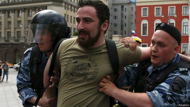 Православные активисты сорвали выставку в Манеже