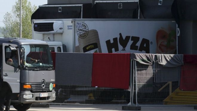 В Венгрии прошли аресты после обнаружения 71 трупа в грузовике