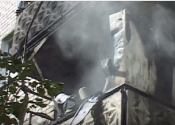 В Николаеве на ул.Чкалова дотла сгорел балкон