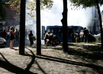 В Харькове под офисом “Оппозиционного блока” стреляли. Причем, “и те, и эти”