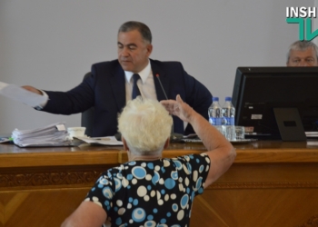 Из-за пенсионерки, устроившей скандал во время сессии Николаевского горсовета, мэр Гранатуров предложил пускать горожан «по процедуре»