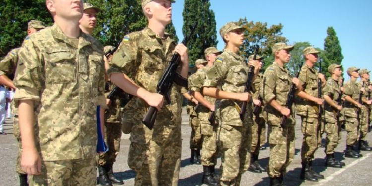 Из более чем 600 новых контрактников, которых дала Николаевская область, 270 – женщины