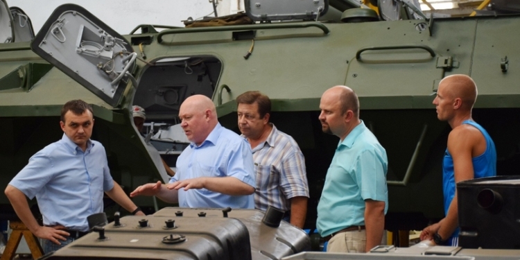 «Николаевский бронетанковый завод» вместе с волонтерами займутся броней для военной техники