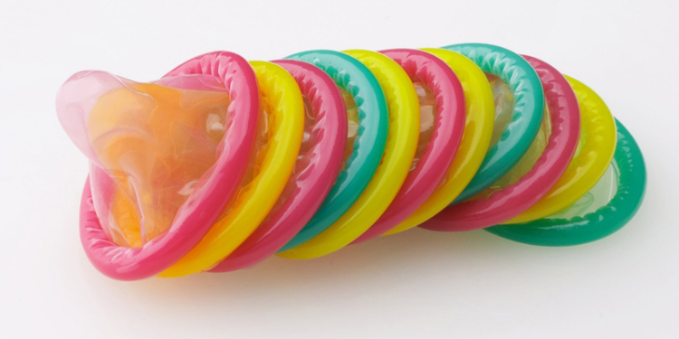 В России ограничат закупки презервативов за рубежом