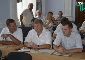 Николаевские депутаты с третьего раза дали согласие принять ЦИК аэропорта в собственность города