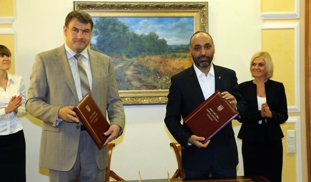 «АрселорМиттал Кривой Рог» придет в николаевский спецморпорт «Октябрьск»