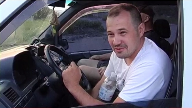 В Херсонской области люди перекрыли трассу грузовикам, которые везут зерно в Николаев