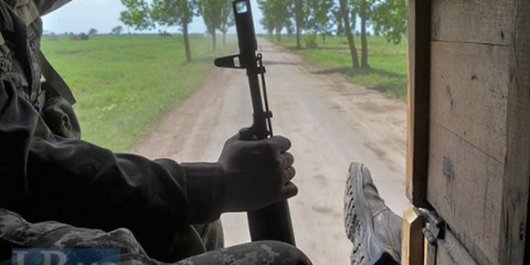 Боевики обстреляли поселок под Мариуполем – погиб боец морской пехоты