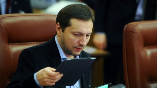 Министр информполитики Украины пожаловался на то, что его мама стала жертвой российской пропаганды