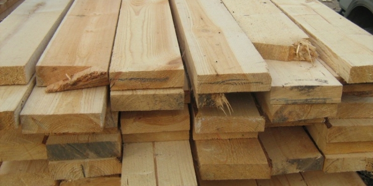 Николаевские налоговики задержали на границе с Украиной 40 кубов пиломатериалов