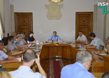 Шантаж николаевских предпринимателей подействовал: исполком узаконил «позвонишки» на улице Советской