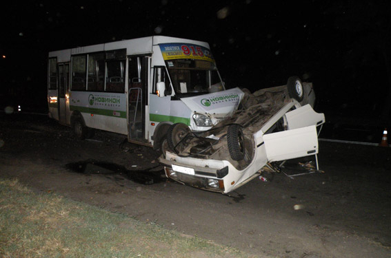 В Николаеве произошло ДТП с участием маршрутки. 7 человек в больнице
