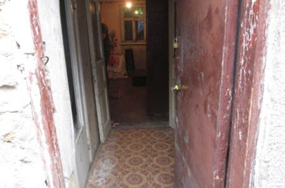 В центре Николаева женщина организовала в своей квартире наркопритон