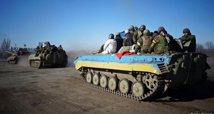 Солдатские посты в Facebook: гласность или беспечность?