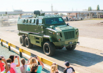 Кременчугский автозавод представил новый бронеавтомобиль КрАЗ Feona