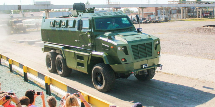 Кременчугский автозавод представил новый бронеавтомобиль КрАЗ Feona