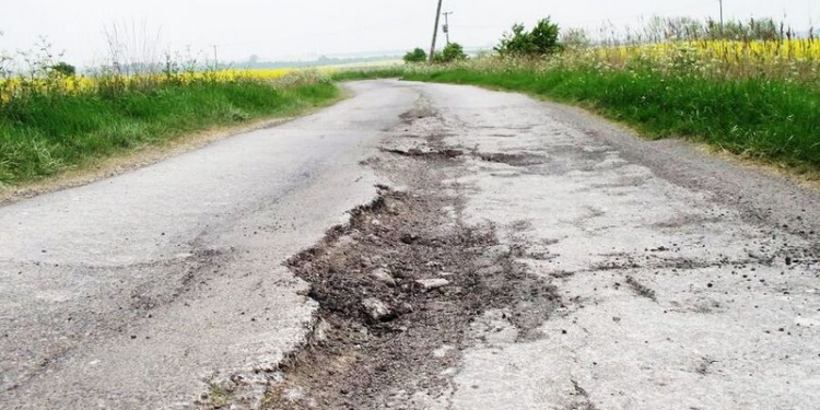 Рейтинг районных центров Николаевской области с худшими дорогами: пальма первенства – у Баштанки
