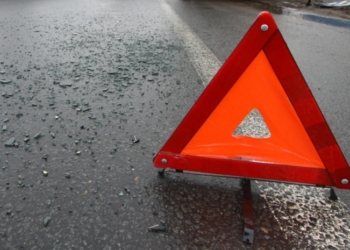 Ночное ДТП. MAN врезался в стоящий на обочине Renault