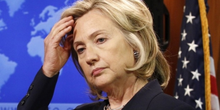 Хиллари Клинтон проверяет ФБР – за работу на дому