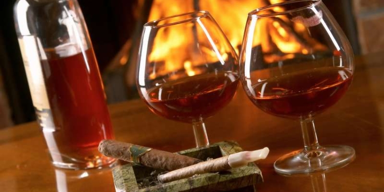 Украинцы стали пить коньяк вместо водки