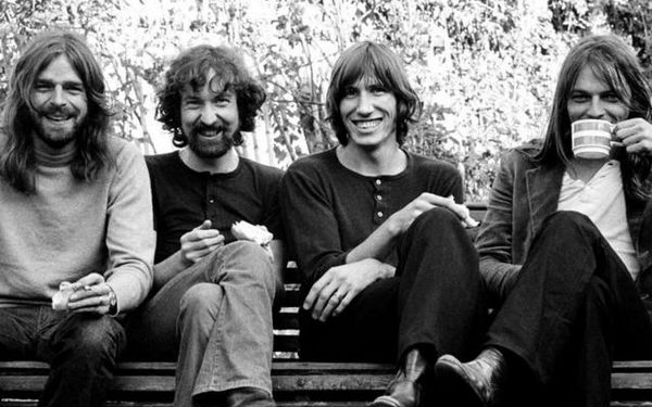 Фронтмен Pink Floyd заявил о роспуске группы