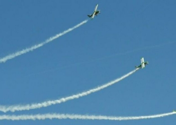 В Швейцарии на авиашоу столкнулись два самолета, погиб пилот