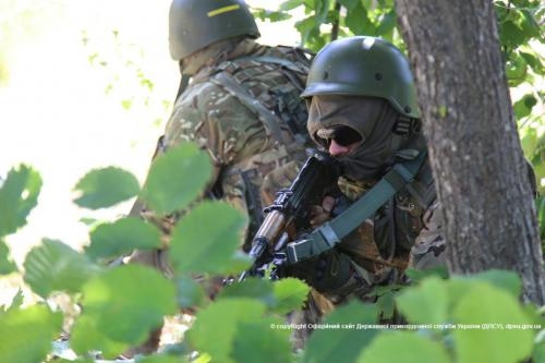 Стреляли. Пограничники Сумского погранотряда предотвратили прорыв через границу контрабандистов-диверсантов. Один из нарушителей убит