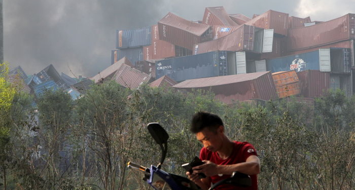 Мощный взрыв в китайском порту: 42 человека погибло, исчезли 20 пожарных