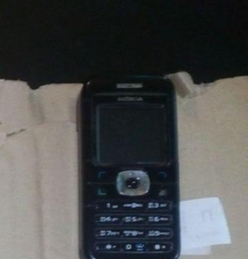 В Ольшанскую исправительную колонию пытались передать мобильный телефон. Без выдумки – в обычной посылке