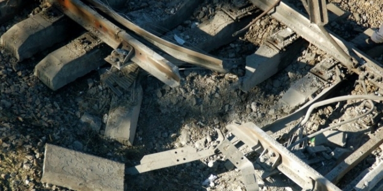 Вблизи Станицы Луганской взорвали железную дорогу