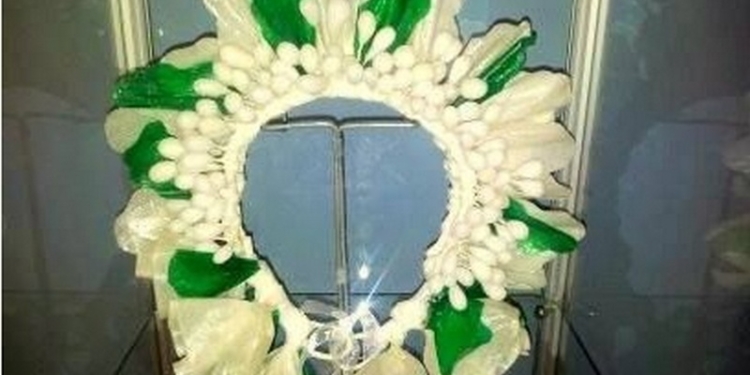 Мастерица из Николаева воссоздала уникальный свадебный венок, который хранится в фондах краеведческого музея