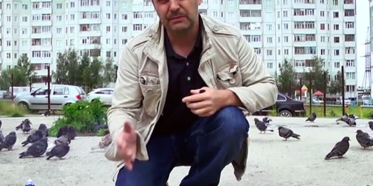 Россиянин показательно поджег еду «во имя Путина»