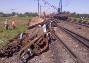 В Братском районе сошли с рельсов 4 платформы грузового поезда