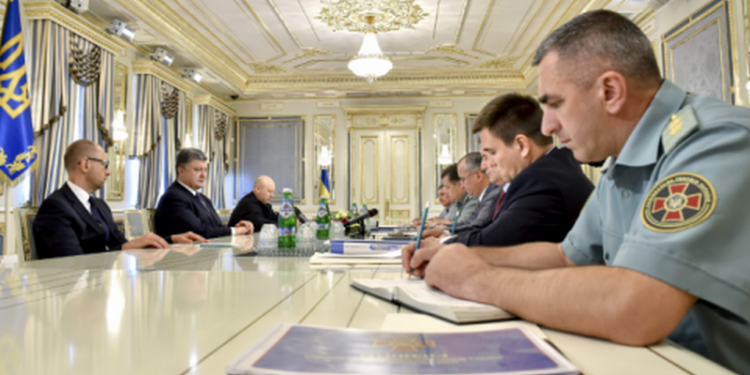 Военный кабинет пересмотрит стратегию сил Антитеррористической операции на Донбассе