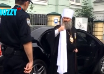 Киевская полиция остановила батюшку на дорогом Мерседесе за нарушение ПДД. Батюшка послал патрульных…в церковь