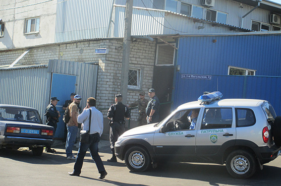 По факту силового захвата предприятия в Николаеве с участием “Правого сектора” начато уголовное производство