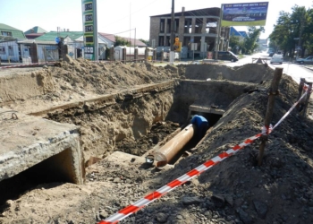 В Николаеве очередной дорожный скандал. Только что капитально отремонтированное Херсонское шоссе…разрыли – для ремонта теплосети