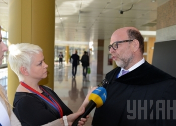 Европейский суд начал рассмотрение жалоб Азаровых на ЕС за примененные санкции