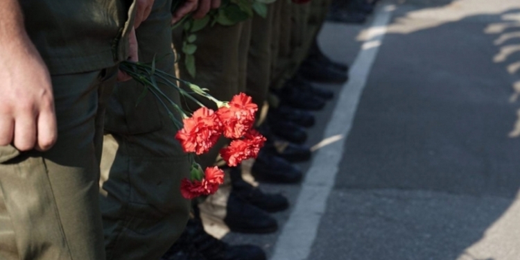 В воинской части под Киевом простились с погибшими бойцами Нацгвардии, получившими ранения в понедельник под Радой