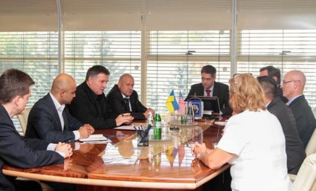 Техасские рейнджеры будут готовить инструкторов для КОРДа Национальной полиции Украины