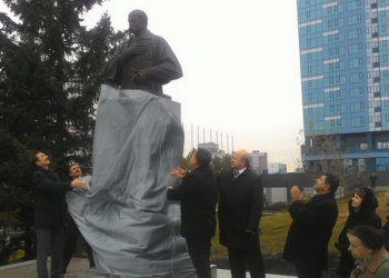 В Новосибирске открыли памятник Шевченко