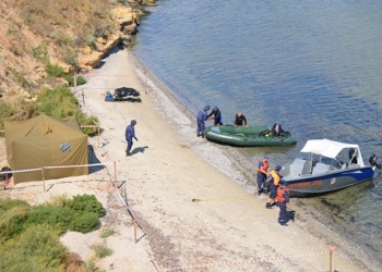 Как николаевские спасатели чистят Черное море от взрывоопасных предметов, наблюдали представители ОБСЕ и Азербайджана