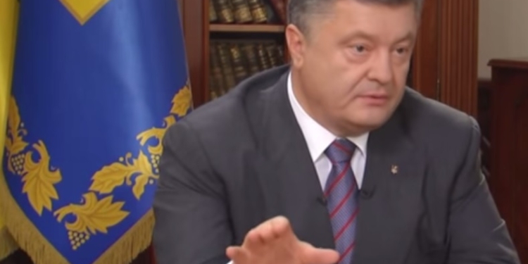 Порошенко о побоище возле ВР, конфликте Саакашвили-Яценюка и переформатировании коалиции. Полное интервью