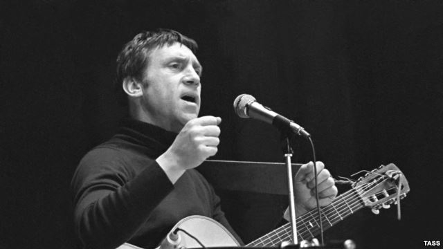 Нашлась неизвестная запись баллады Владимира Высоцкого “Райские яблоки”