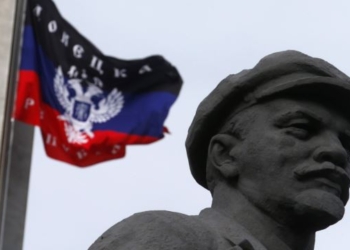 Украинский журналист о Донбассе: уходит ли Россия?