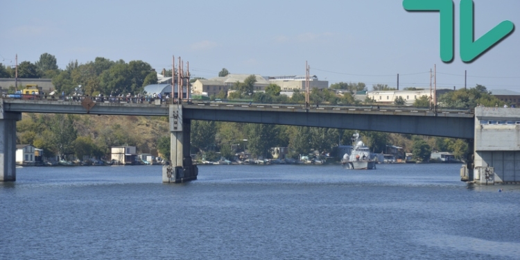 Пока не установят причину, помешавшую развести Ингульский мост, два корабля не смогут зайти на ремонт в николаевский завод имени 61 коммунара – Гранатуров