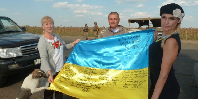 Ученики Николаевского муниципального коллегиума передали на передовую подарки для бойцов АТО