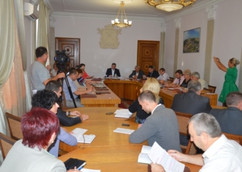 Бюджет Николаева увеличат на ближайшей сессии – дополнительные средства пойдут на погашение долгов, увеличение зарплаты чиновникам и разницу в тарифах