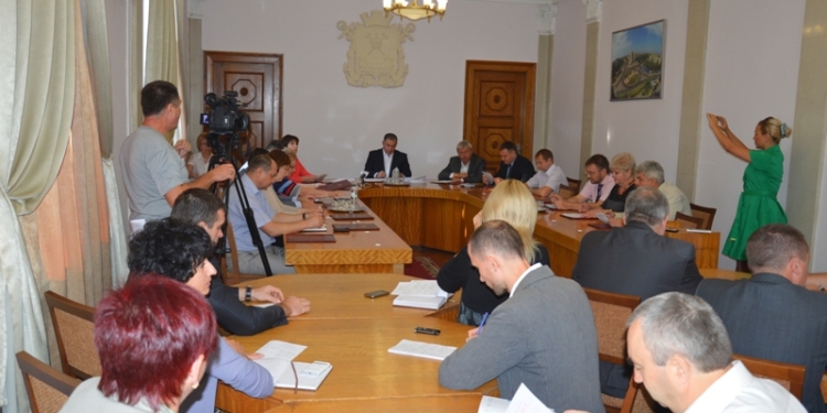 Бюджет Николаева увеличат на ближайшей сессии – дополнительные средства пойдут на погашение долгов, увеличение зарплаты чиновникам и разницу в тарифах